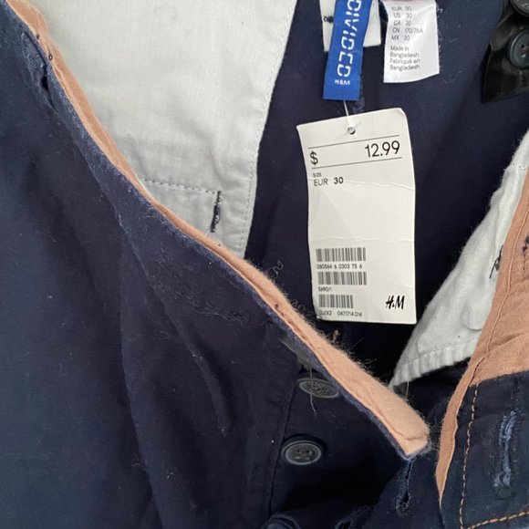 DIVIDED - Mens shorts - Size 30 - Picture 3 of 4